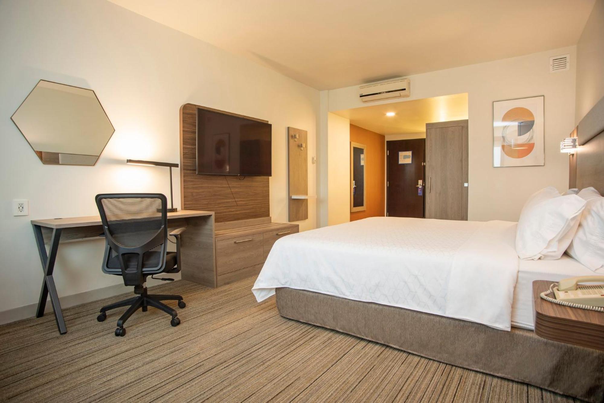 Holiday Inn Express Guadalajara Iteso By Ihg Zapopan Dış mekan fotoğraf