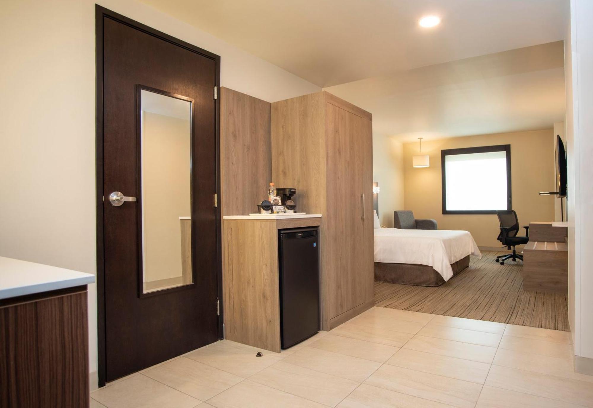 Holiday Inn Express Guadalajara Iteso By Ihg Zapopan Dış mekan fotoğraf