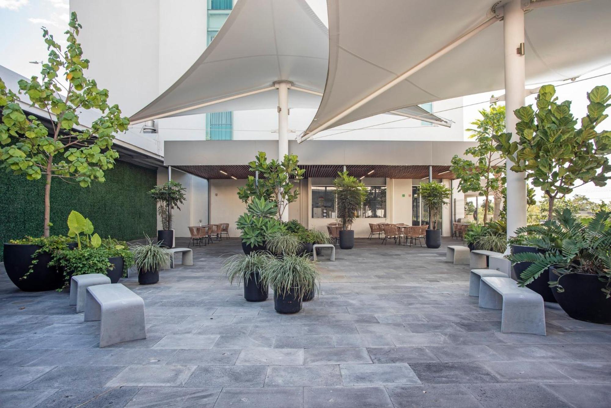 Holiday Inn Express Guadalajara Iteso By Ihg Zapopan Dış mekan fotoğraf