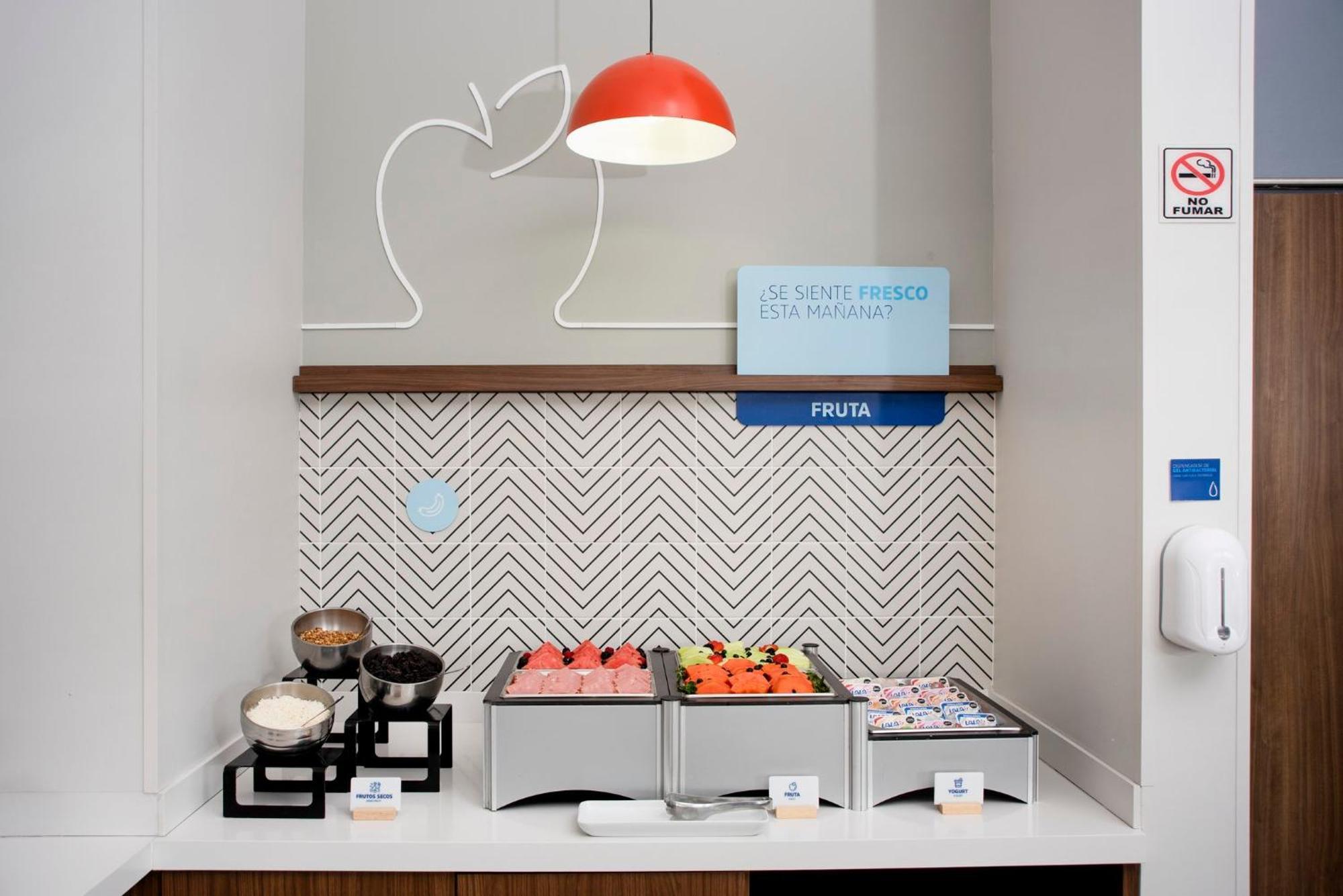 Holiday Inn Express Guadalajara Iteso By Ihg Zapopan Dış mekan fotoğraf