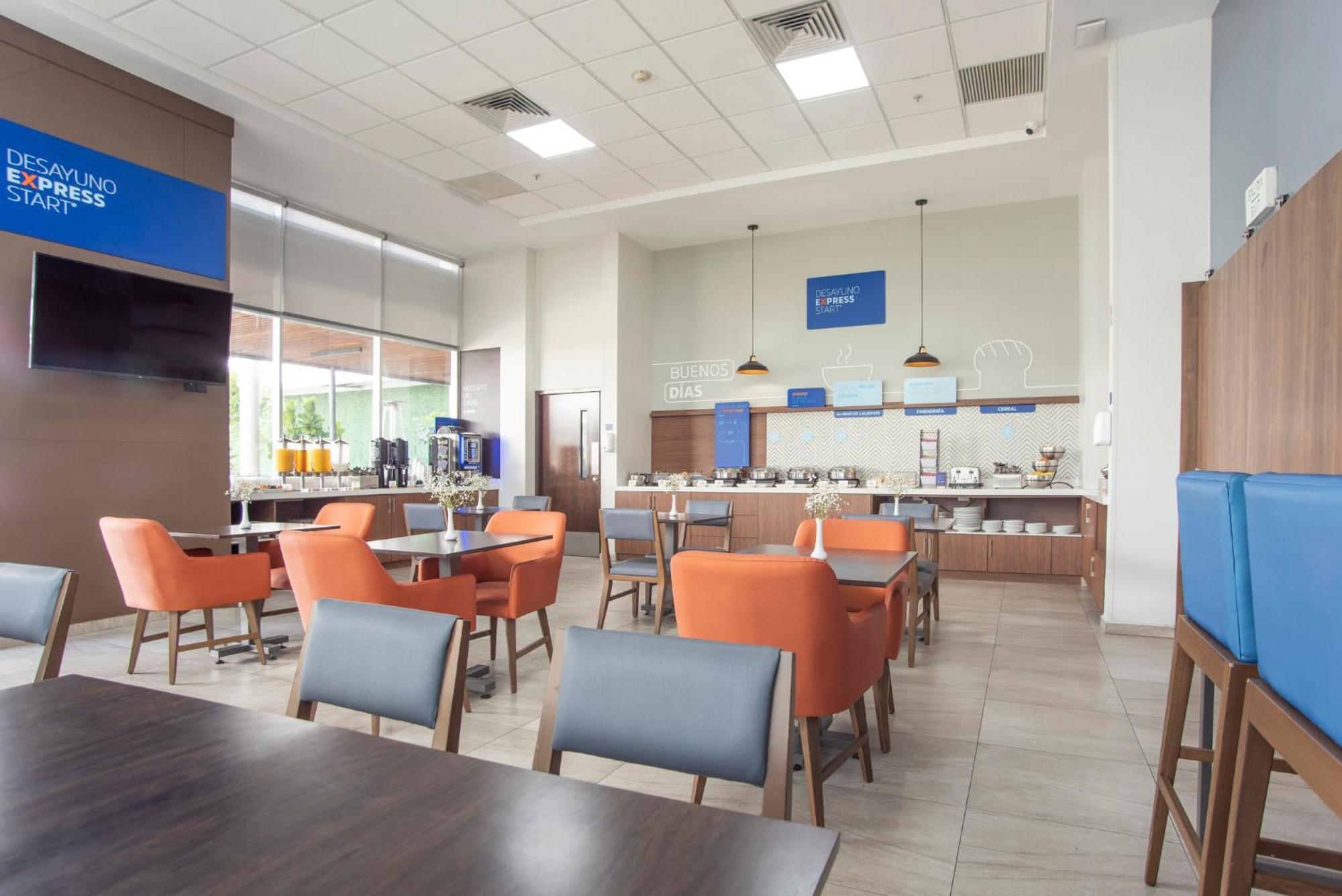 Holiday Inn Express Guadalajara Iteso By Ihg Zapopan Dış mekan fotoğraf