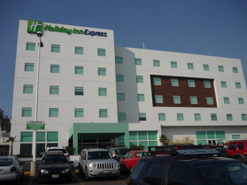 Holiday Inn Express Guadalajara Iteso By Ihg Zapopan Dış mekan fotoğraf